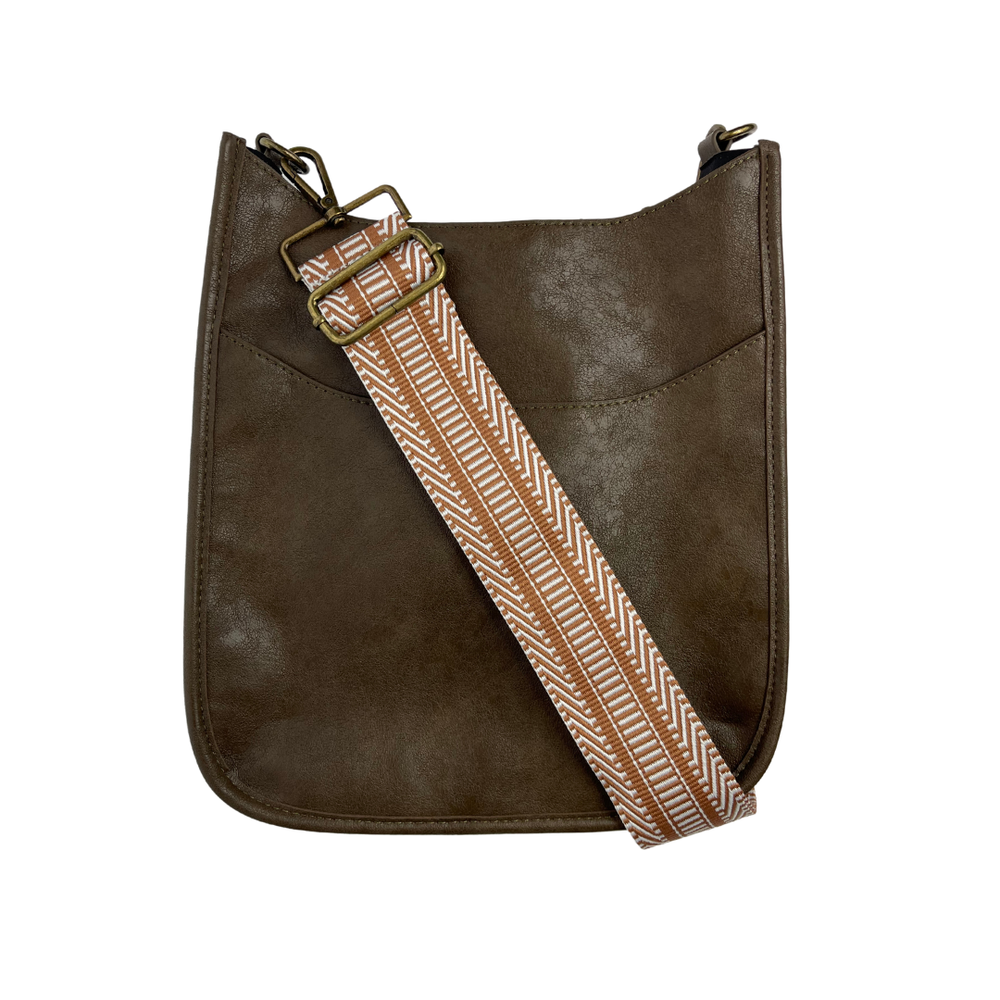 The Amy Everyday Crossbody Bag in Chocolate